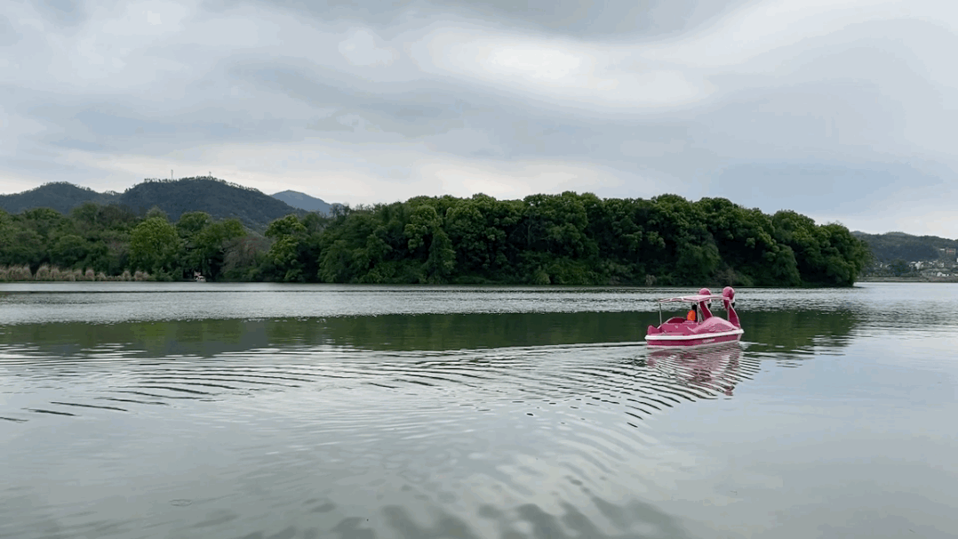 南明湖(南明湖导游词)